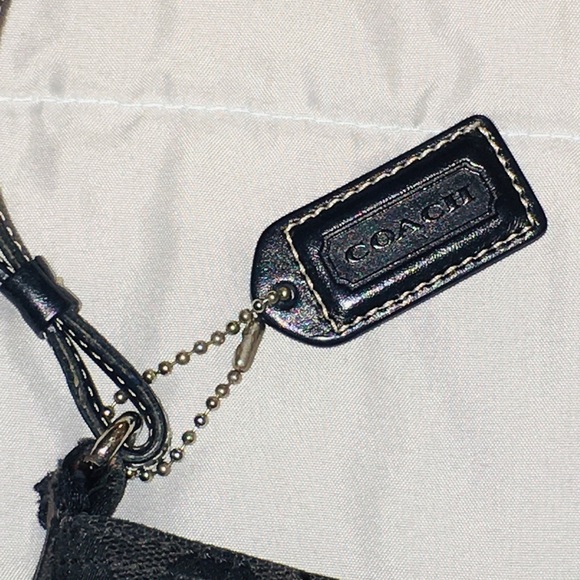 Gifting - Picture 4 of 14